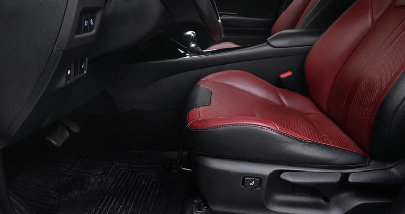 Toyota C-HR cena 92999 przebieg: 100000, rok produkcji 2019 z Jarocin małe 781
